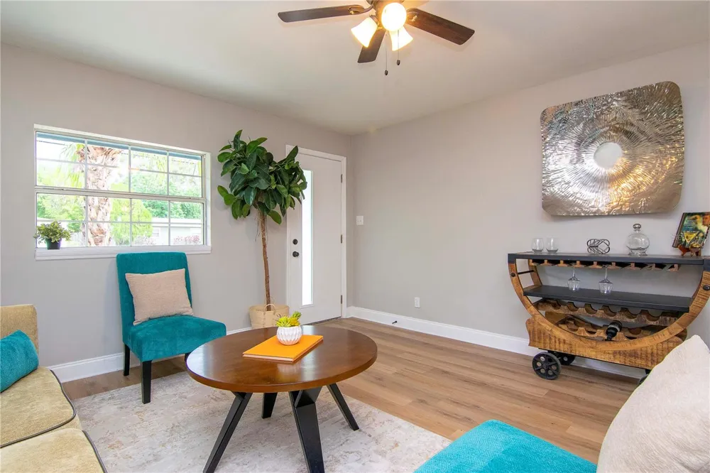 3708 W TYSON AVENUE Tampa, FL 33611