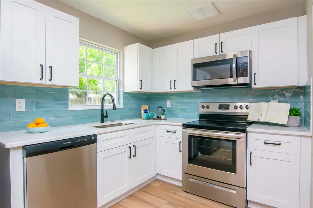 3708 W TYSON AVENUE Tampa, FL 33611