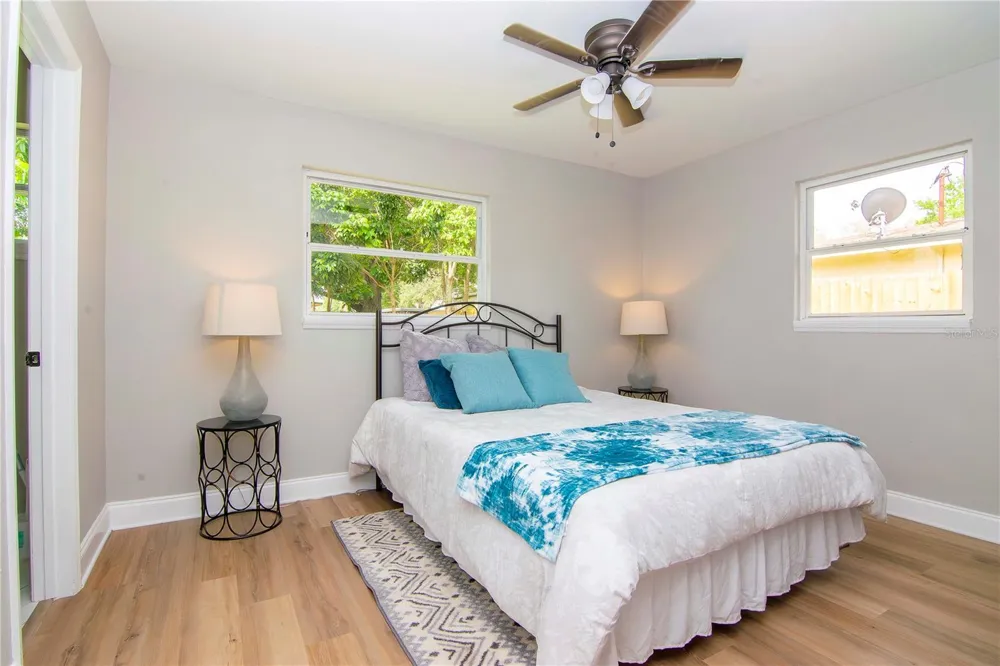 3708 W TYSON AVENUE Tampa, FL 33611