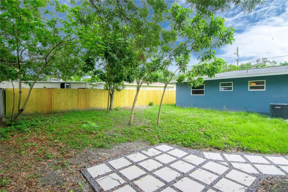 3708 W TYSON AVENUE Tampa, FL 33611