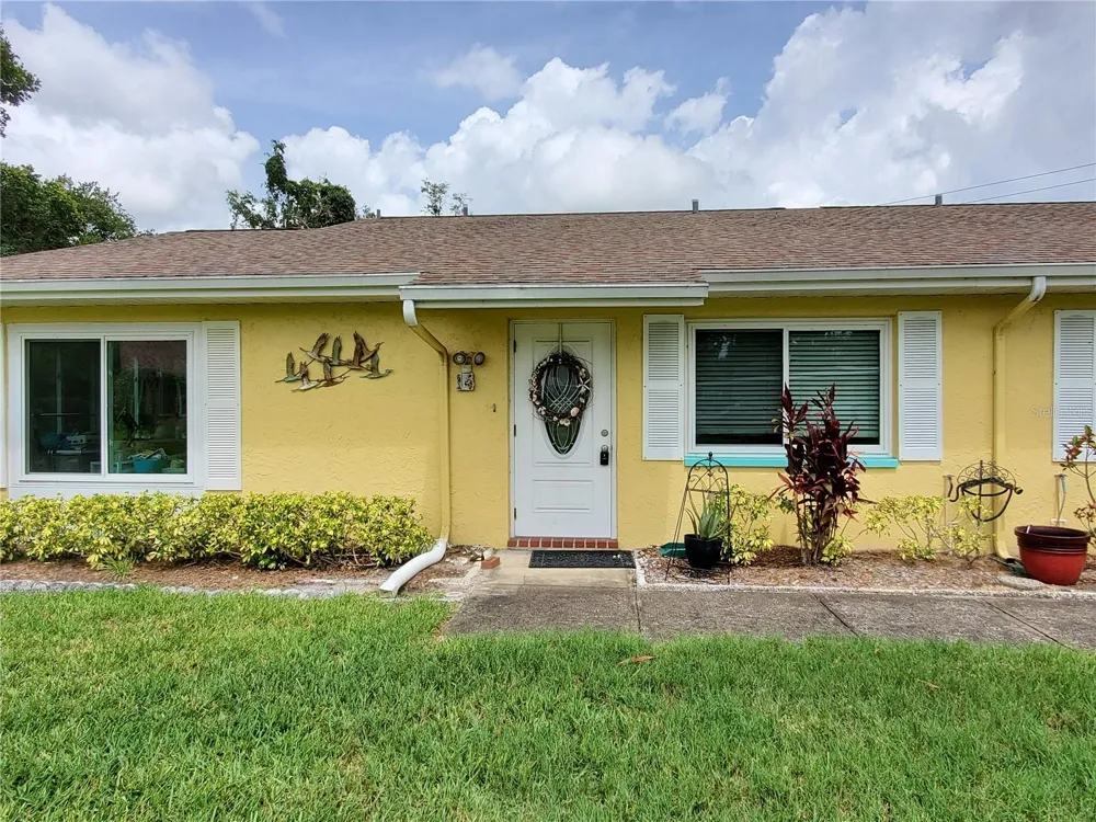 1907 CANTERBURY LANE #14 Sun City Center, FL 33573