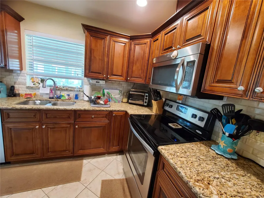 1907 CANTERBURY LANE #14 Sun City Center, FL 33573