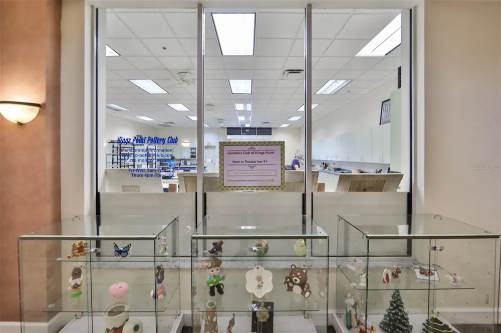 1907 CANTERBURY LANE #14 Sun City Center, FL 33573