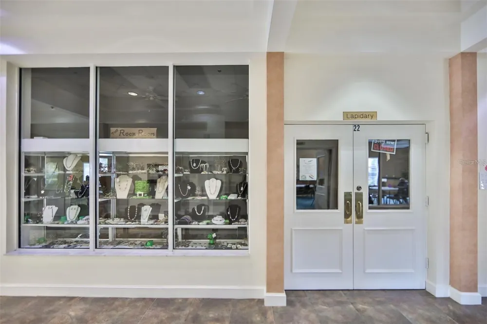 1907 CANTERBURY LANE #14 Sun City Center, FL 33573