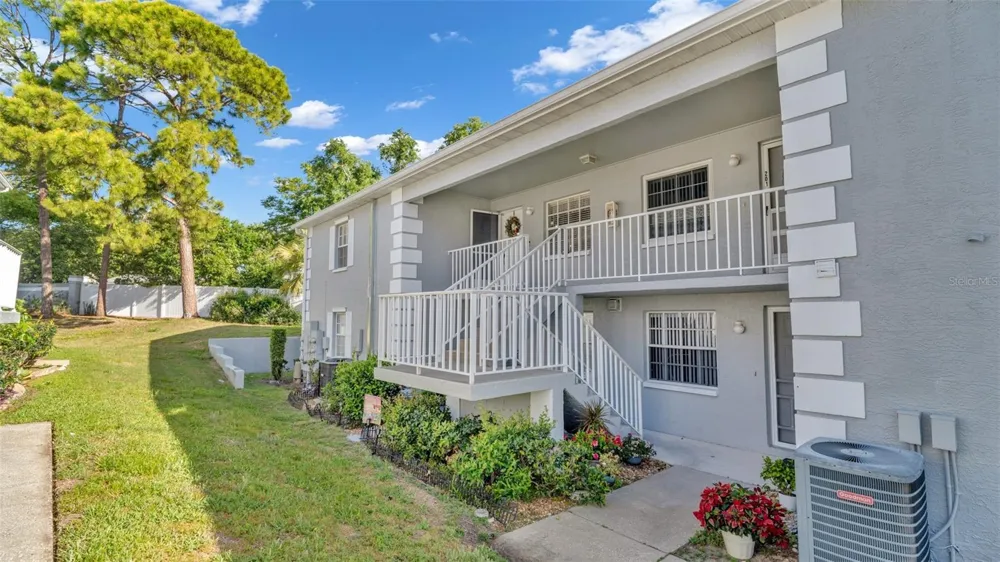 12133 SPARTAN WAY #204 Hudson, FL 34667