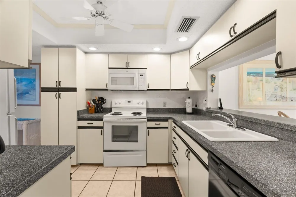 6503 STONE RIVER ROAD #204 Bradenton, FL 34203
