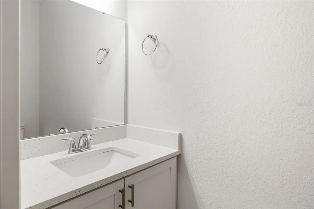 1306 GRANTHAM DRIVE Sarasota, FL 34234