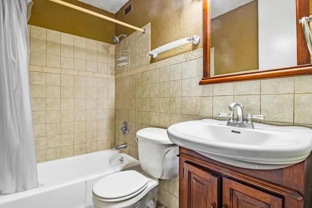 2 COND LAGUNA GARDENS II #9A Carolina, PR 00979
