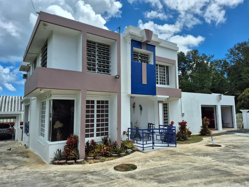 Carr. 414, Km. 3.5 BO. CRUCES Rincon, PR 00677