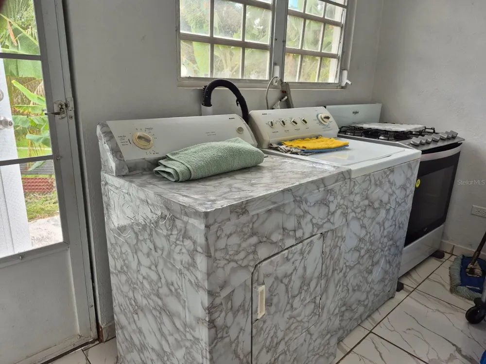 Carr. 414, Km. 3.5 BO. CRUCES Rincon, PR 00677