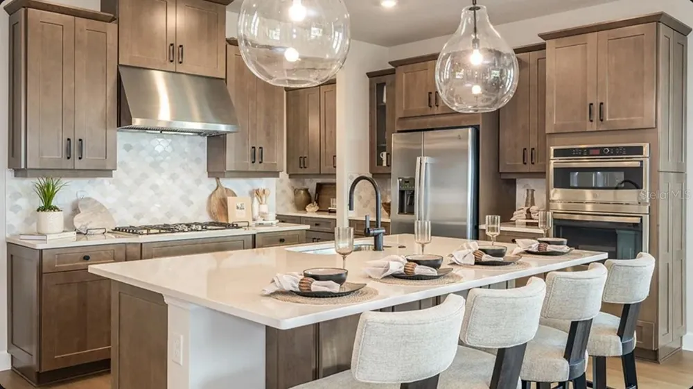 7825 CENTAURUS WAY Sarasota, FL 34241