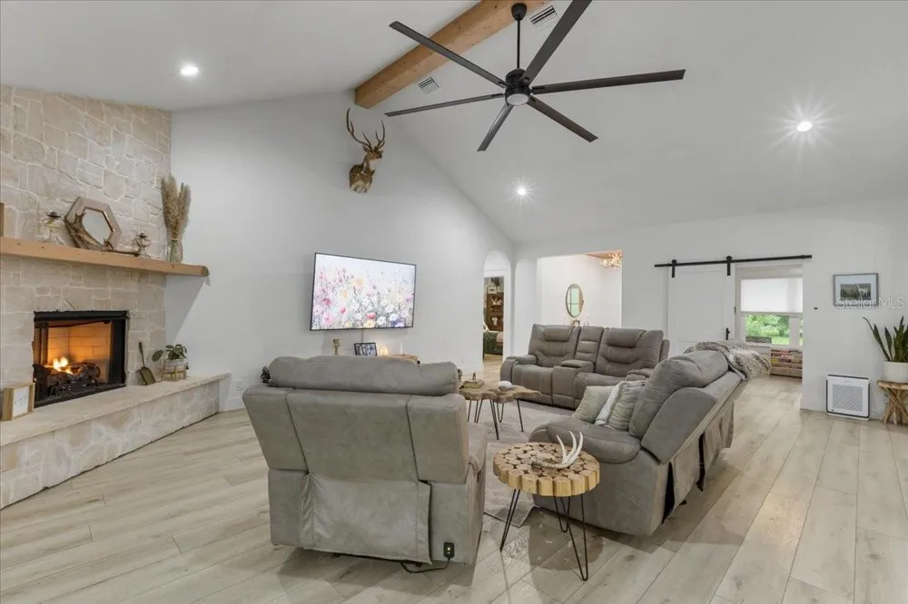 9061 KATHERINE WAY Fanning Springs, FL 32693