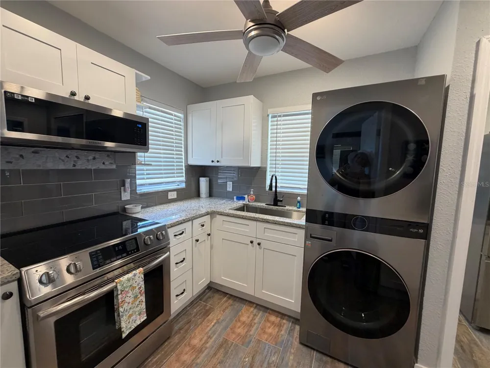 5053 BEACH ROAD #9 Englewood, FL 34223