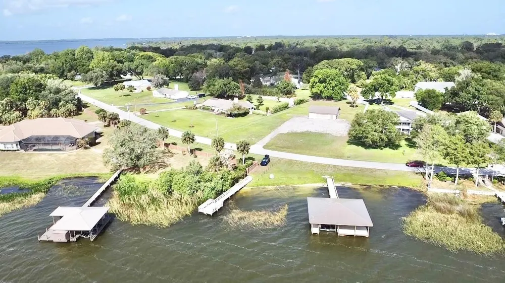 3155 LAKESHORE DRIVE Mount Dora, FL 32757