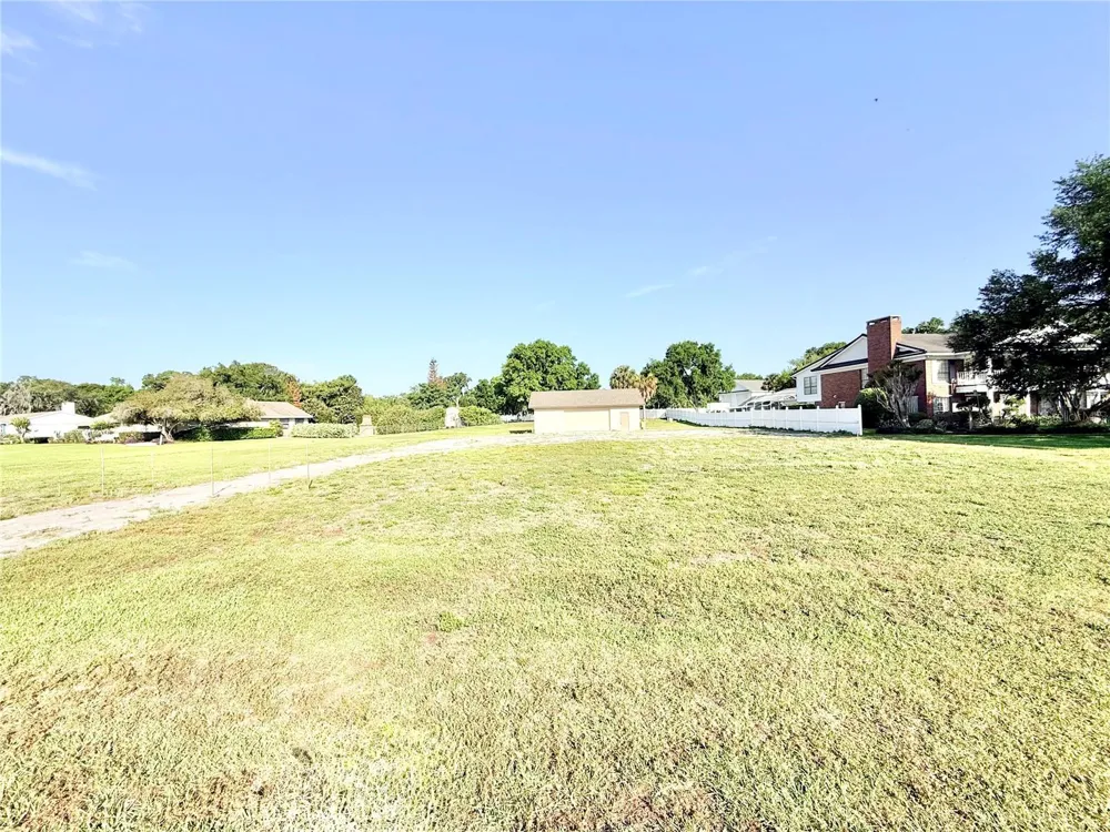 3155 LAKESHORE DRIVE Mount Dora, FL 32757