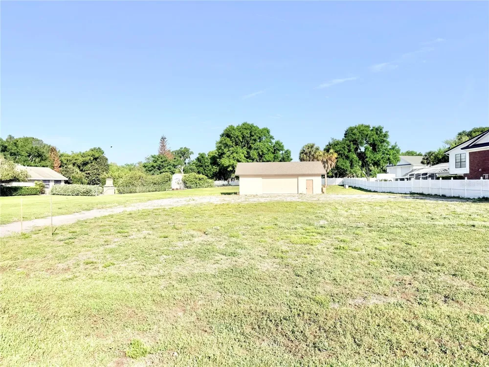 3155 LAKESHORE DRIVE Mount Dora, FL 32757