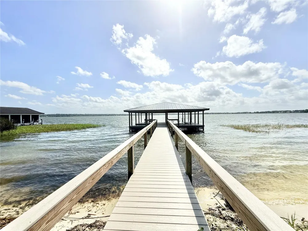 3155 LAKESHORE DRIVE Mount Dora, FL 32757