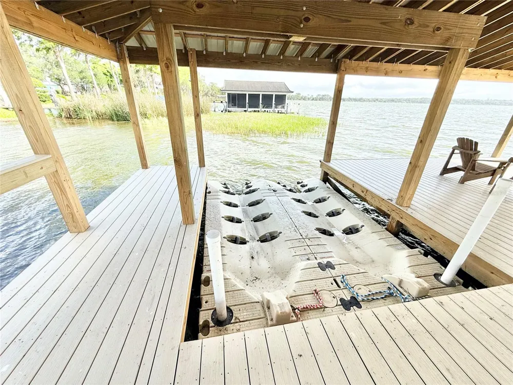 3155 LAKESHORE DRIVE Mount Dora, FL 32757