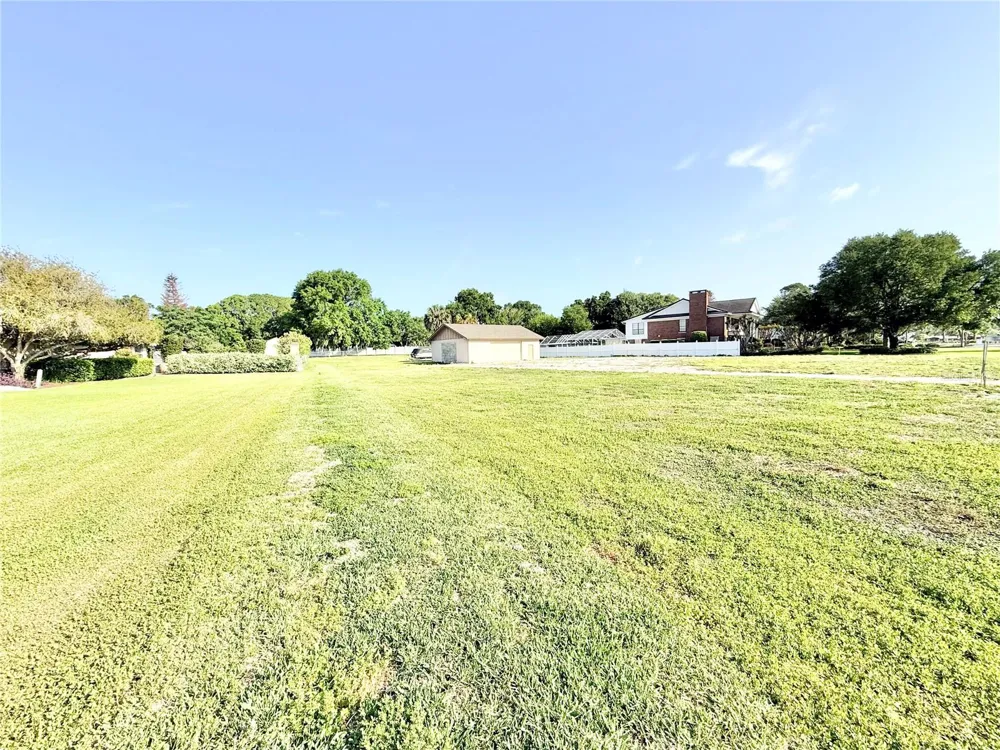 3155 LAKESHORE DRIVE Mount Dora, FL 32757