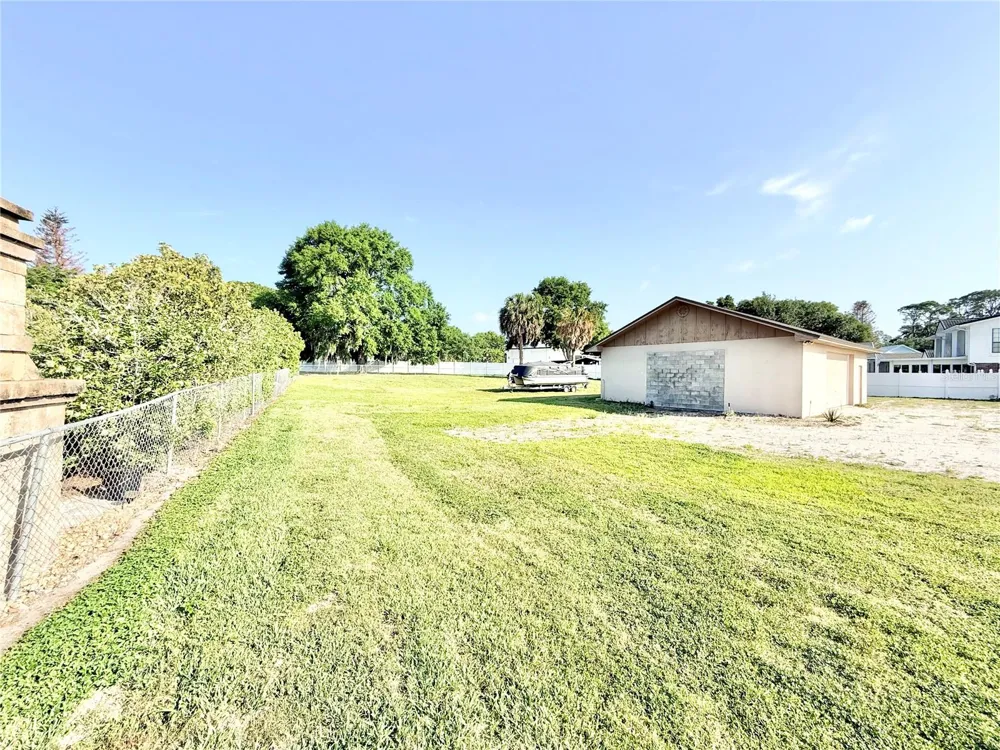 3155 LAKESHORE DRIVE Mount Dora, FL 32757