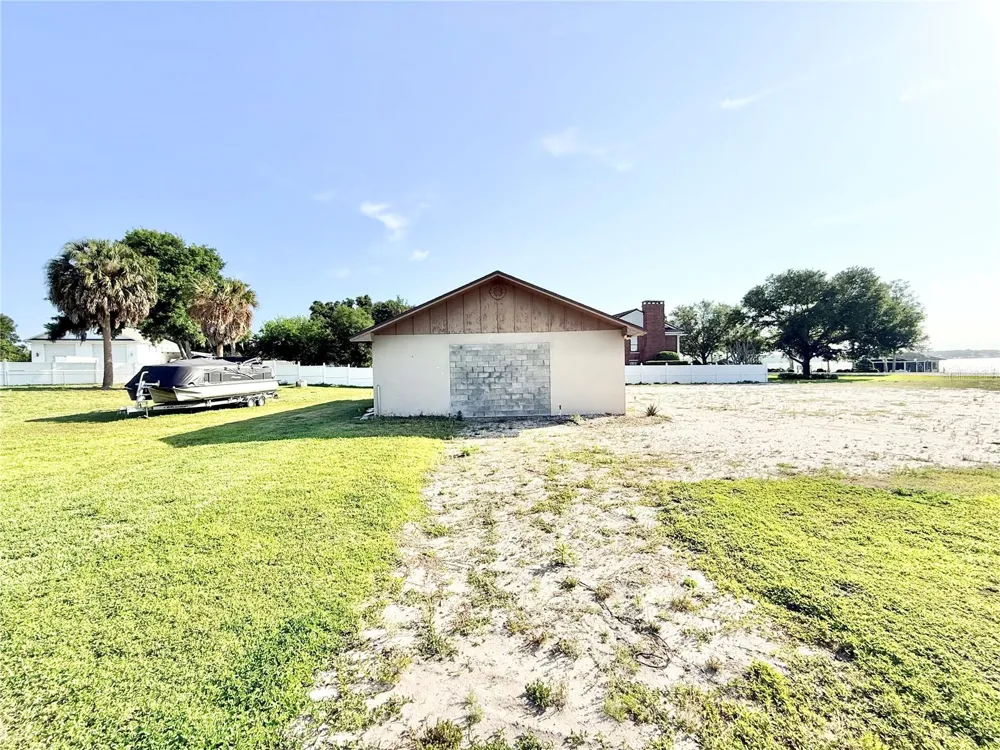 3155 LAKESHORE DRIVE Mount Dora, FL 32757