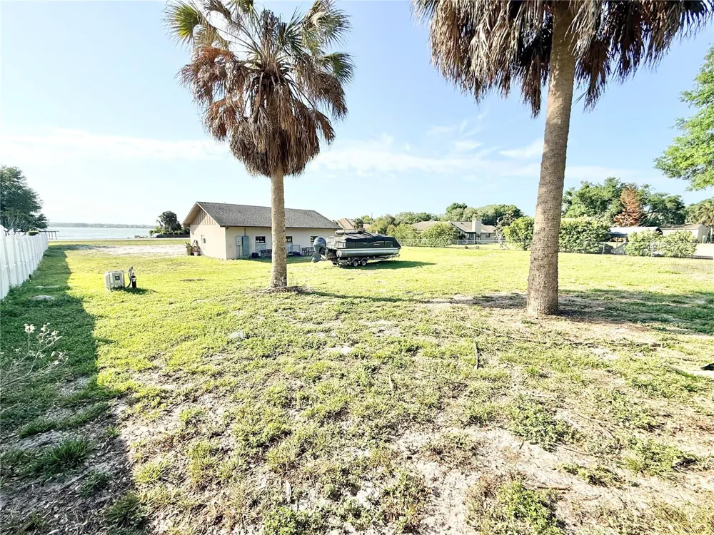 3155 LAKESHORE DRIVE Mount Dora, FL 32757