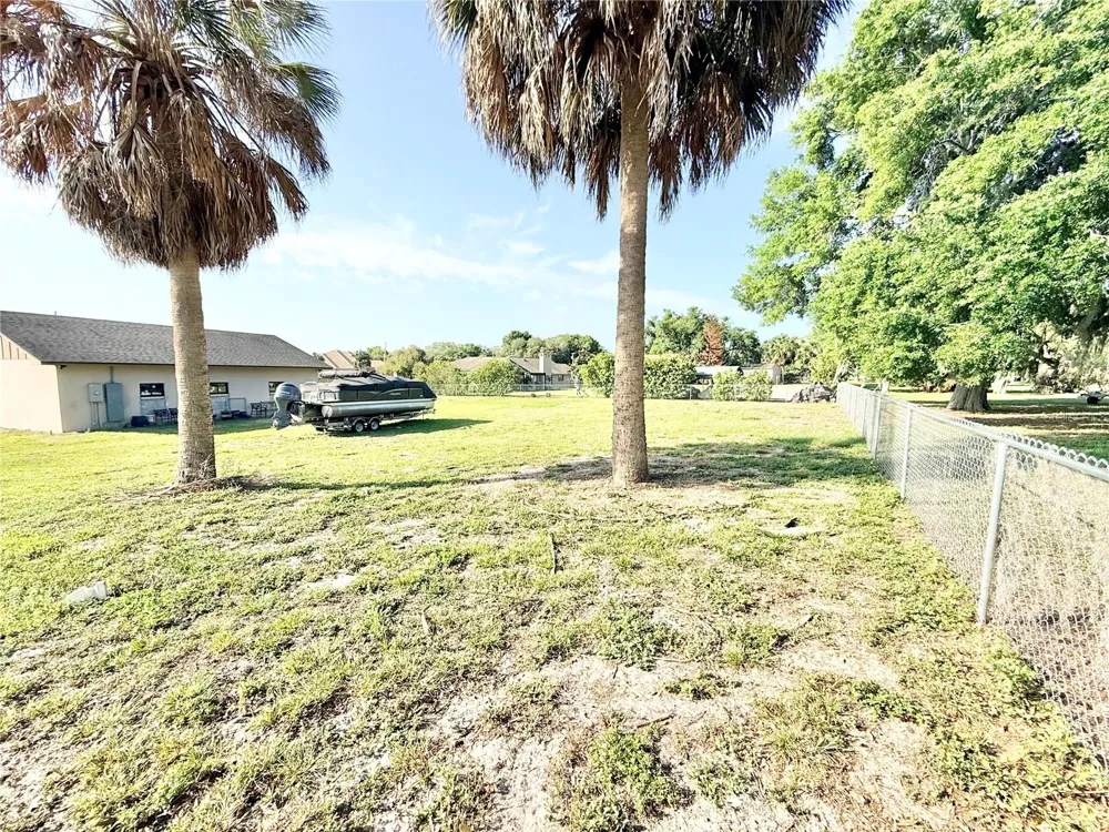 3155 LAKESHORE DRIVE Mount Dora, FL 32757