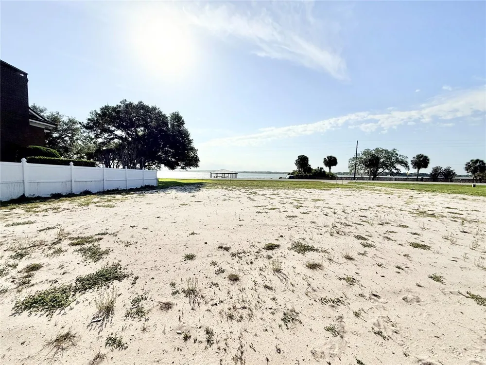 3155 LAKESHORE DRIVE Mount Dora, FL 32757