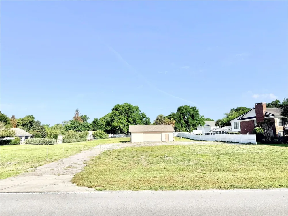 3155 LAKESHORE DRIVE Mount Dora, FL 32757