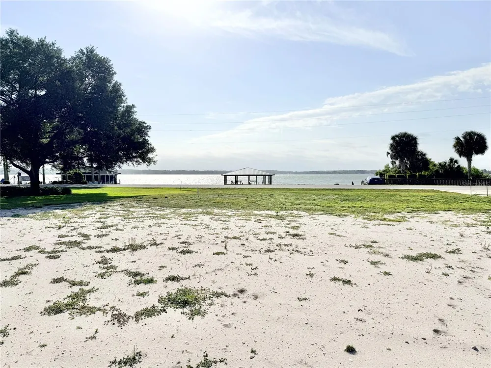 3155 LAKESHORE DRIVE Mount Dora, FL 32757