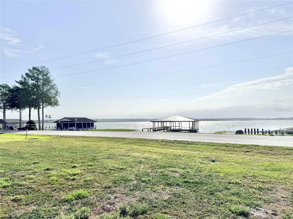 3155 LAKESHORE DRIVE Mount Dora, FL 32757