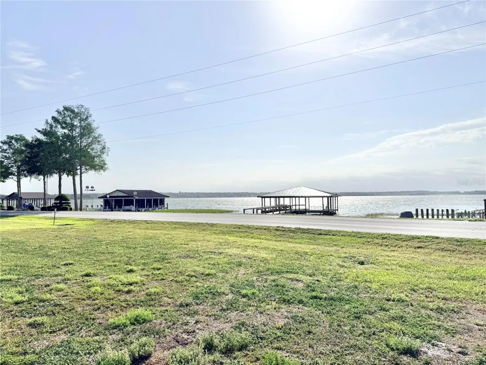 3155 LAKESHORE DRIVE Mount Dora, FL 32757