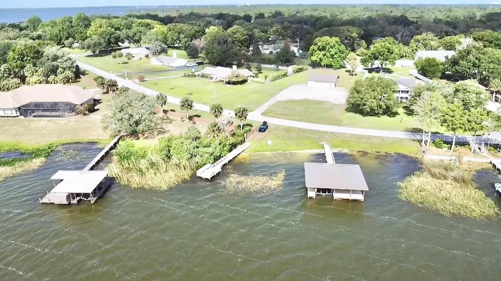 3155 LAKESHORE DRIVE Mount Dora, FL 32757