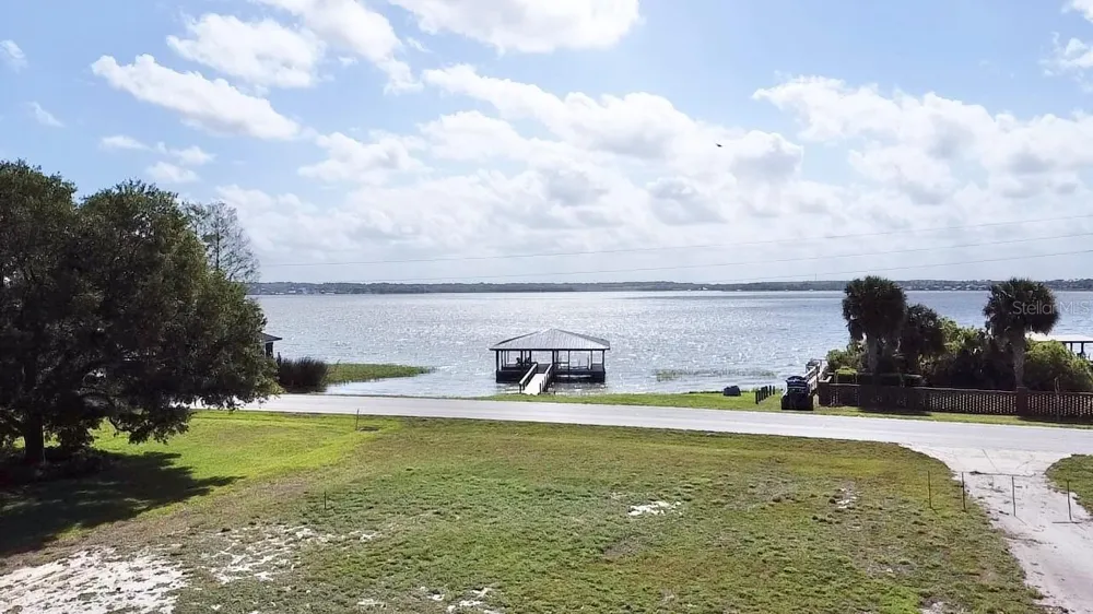 3155 LAKESHORE DRIVE Mount Dora, FL 32757