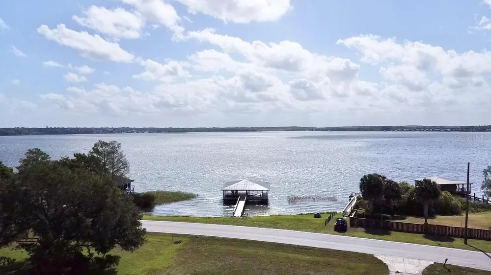 3155 LAKESHORE DRIVE Mount Dora, FL 32757