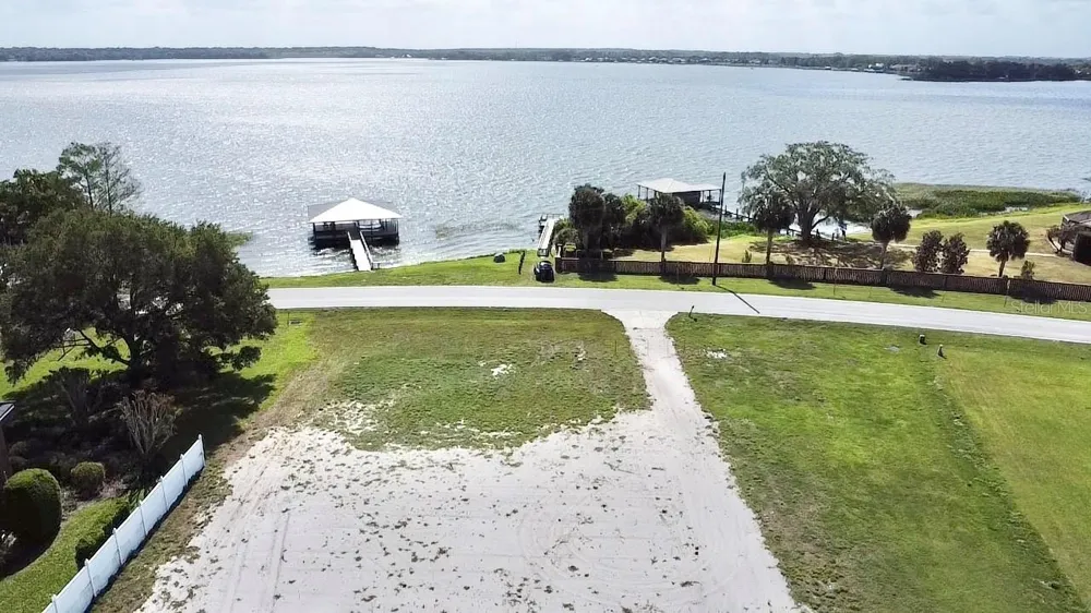 3155 LAKESHORE DRIVE Mount Dora, FL 32757