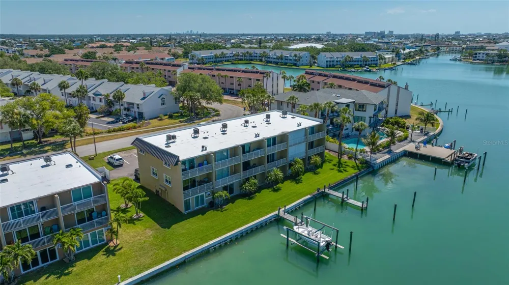 12424 CAPRI CIRCLE #5 Treasure Island, FL 33706