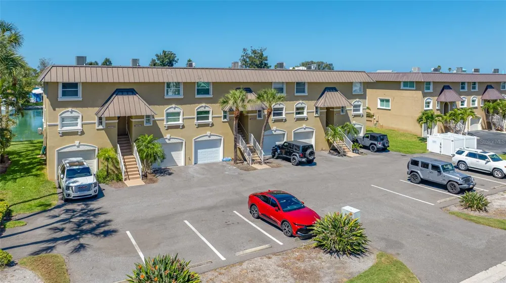12424 CAPRI CIRCLE #5 Treasure Island, FL 33706