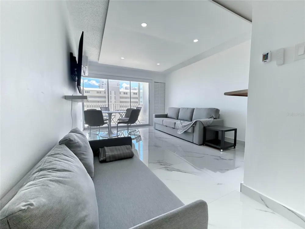 4837 AVE ISLA VERDE #607 Carolina, PR 00979