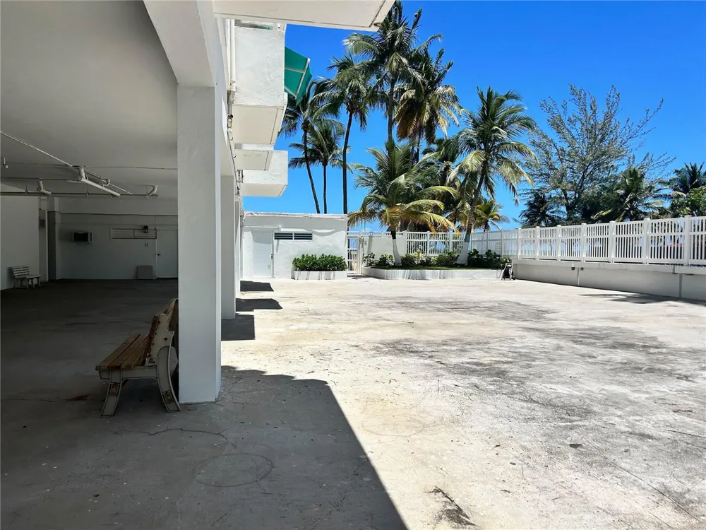 4837 AVE ISLA VERDE #607 Carolina, PR 00979