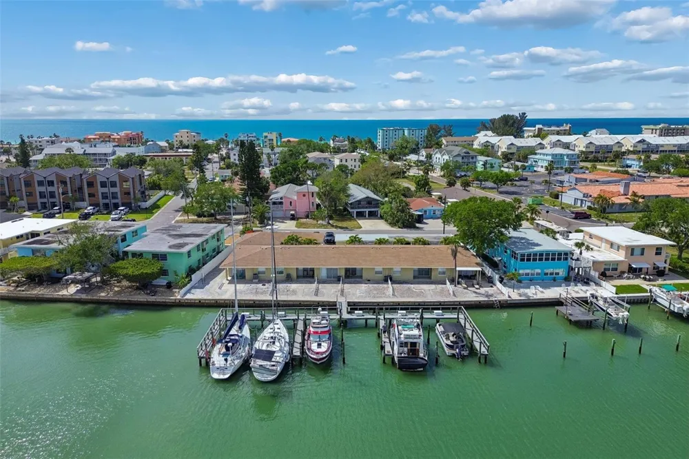 2307 BAY BOULEVARD Indian Rocks Beach, FL 33785