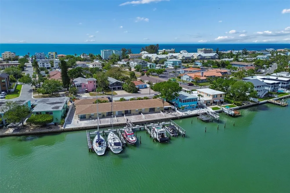 2307 BAY BOULEVARD Indian Rocks Beach, FL 33785