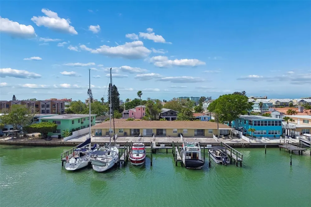 2307 BAY BOULEVARD Indian Rocks Beach, FL 33785