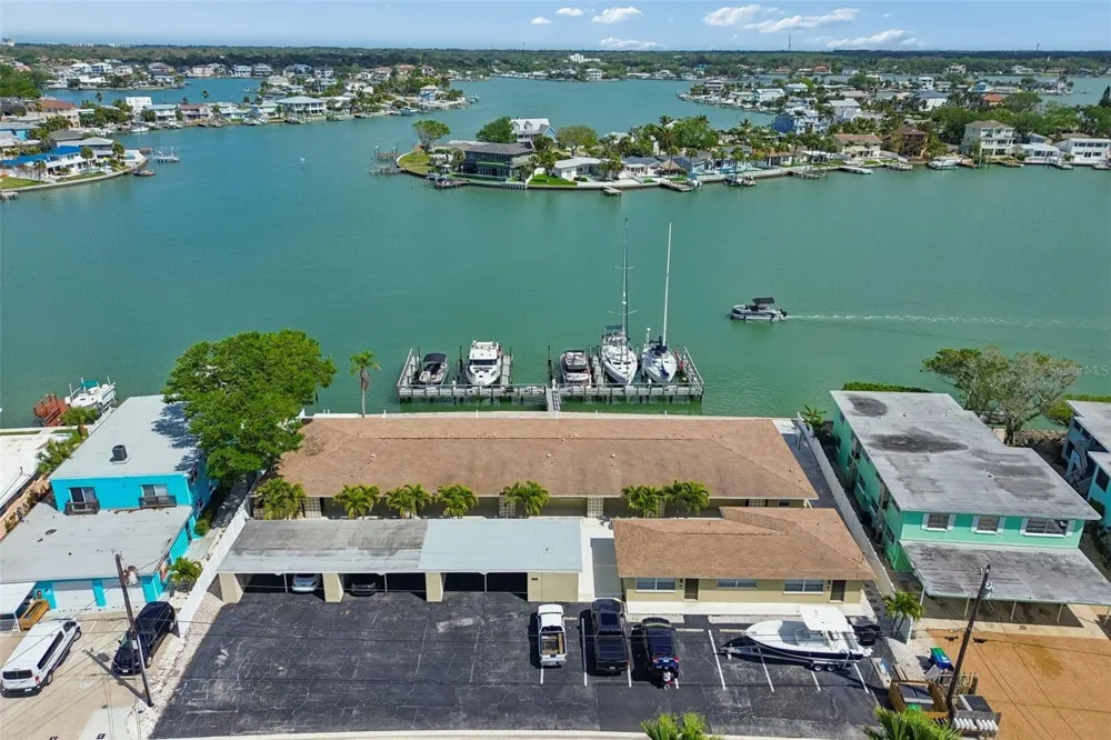2307 BAY BOULEVARD Indian Rocks Beach, FL 33785