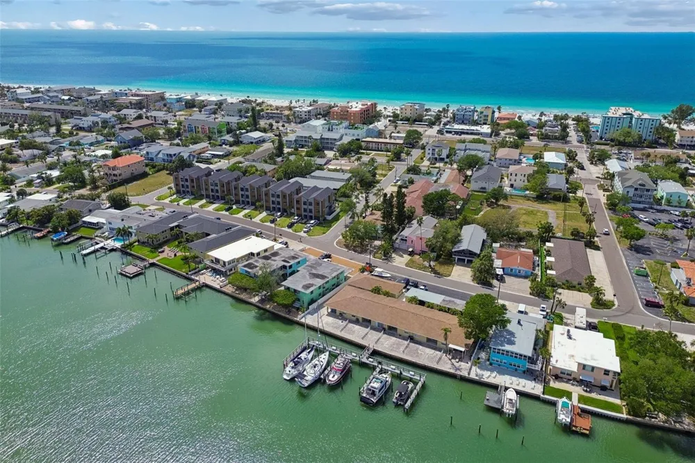 2307 BAY BOULEVARD Indian Rocks Beach, FL 33785
