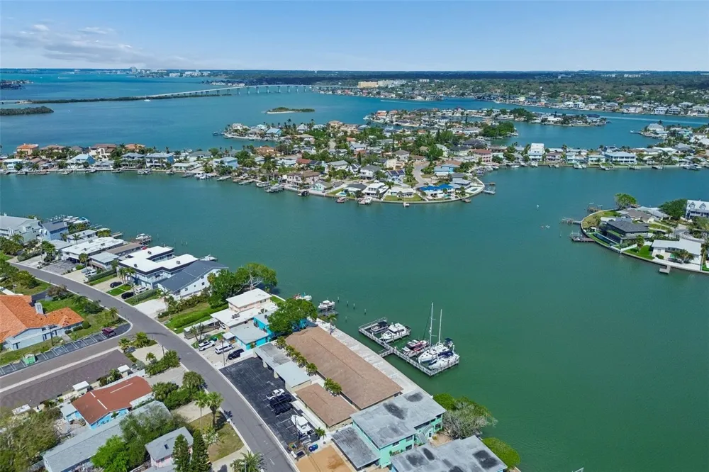 2307 BAY BOULEVARD Indian Rocks Beach, FL 33785