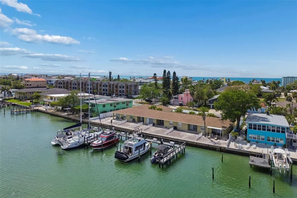 2307 BAY BOULEVARD Indian Rocks Beach, FL 33785