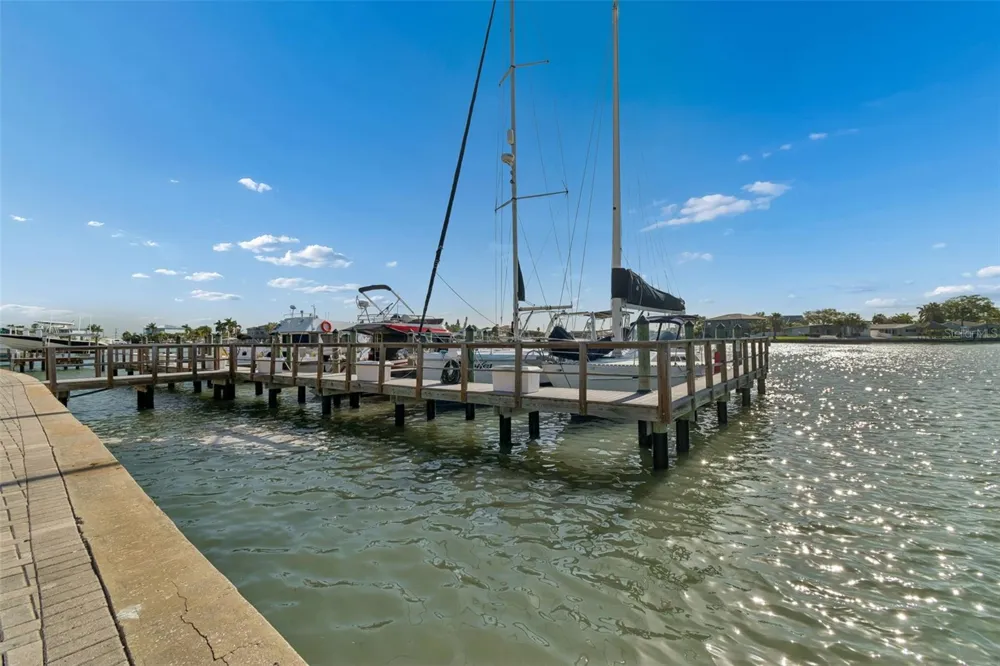 2307 BAY BOULEVARD Indian Rocks Beach, FL 33785