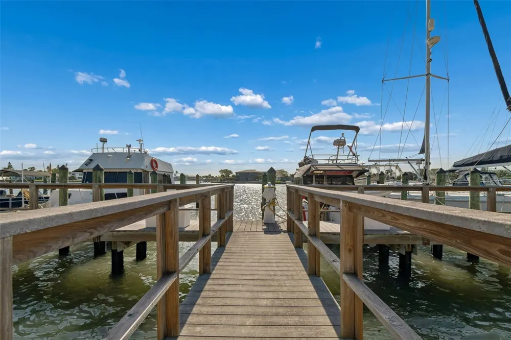 2307 BAY BOULEVARD Indian Rocks Beach, FL 33785
