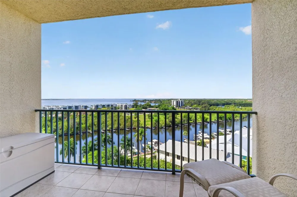 3426 HANCOCK BRIDGE PARKWAY #1008 North Fort Myers, FL 33903